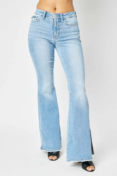 Sporty pants Judy Blue Mid Rise Raw Hem Slit Flare Jeans