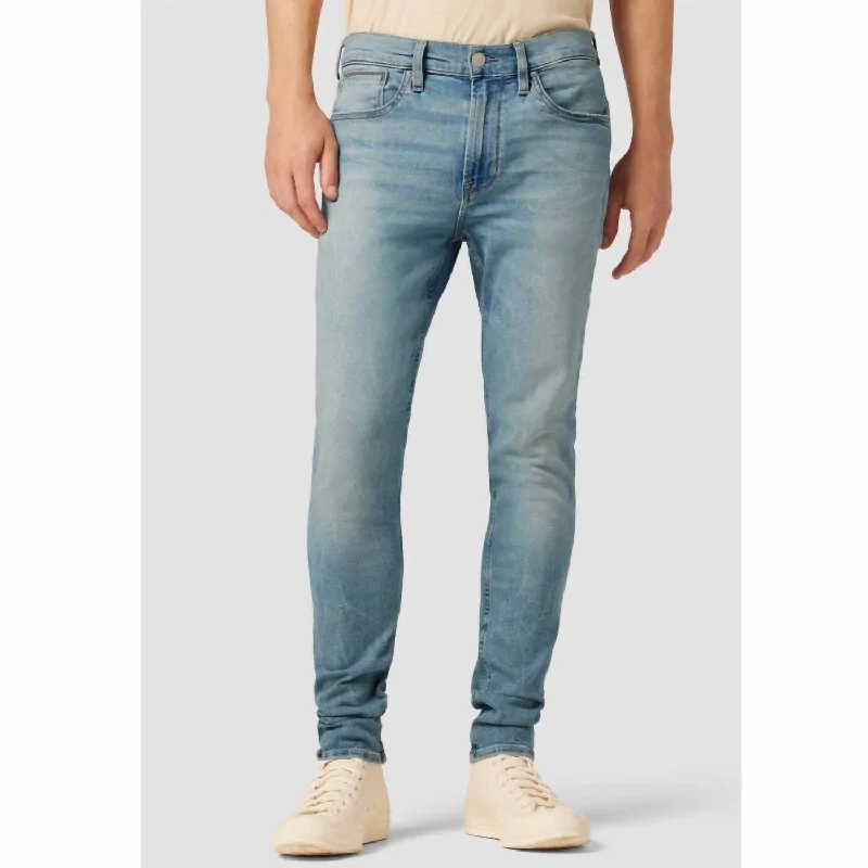 Chambray Zack Skinny Jeans In Newport