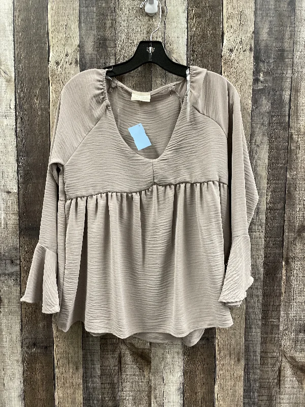 Sporty long sleeve Top Long Sleeve By 143 Story In Taupe, Size: S